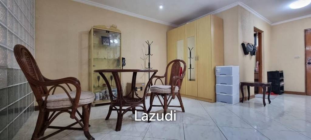 Jomtien Complex Condotel for Sale