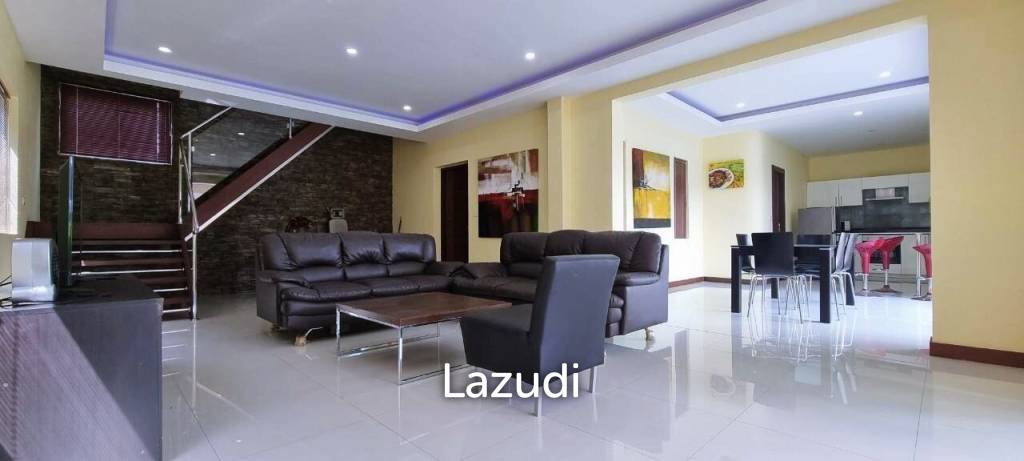 6 Bedrooms House for Sale in Huay Yai