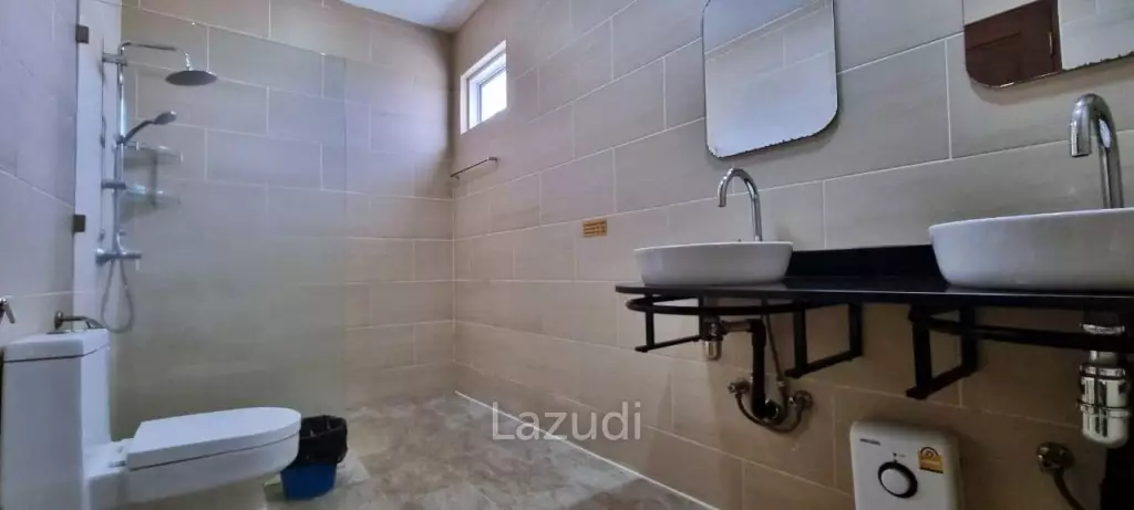 6 Bedrooms House for Sale in Huay Yai