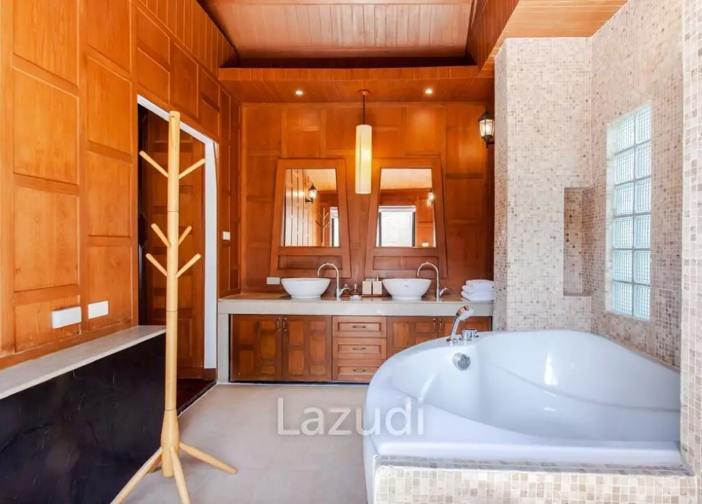 Pool Villa for Sale in Na Jomtien 