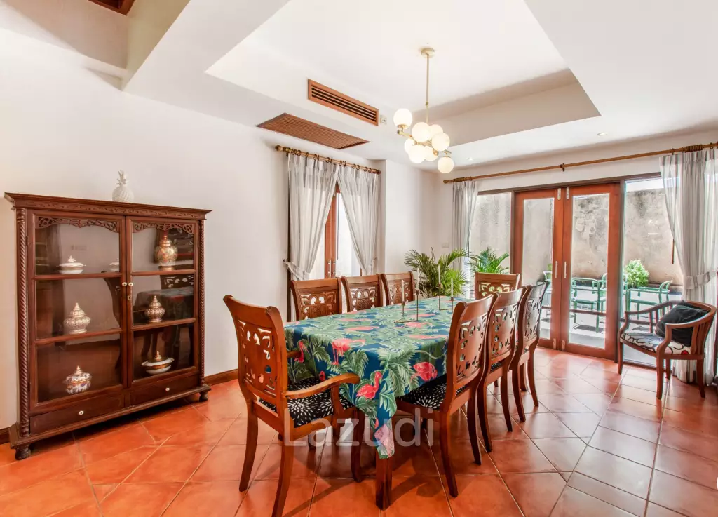 Pool Villa for Sale in Na Jomtien 