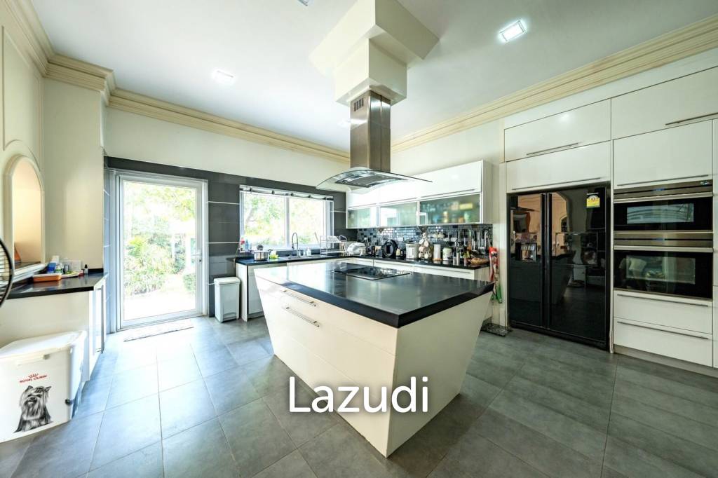 5 ห้องนอน 5 ห้องน้ำ 550 ตร.ม. บ้าน 2 ชั้น ในบางเสร่