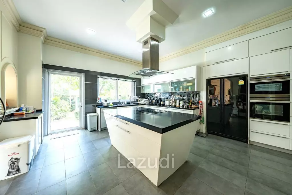 5 ห้องนอน 5 ห้องน้ำ 550 ตร.ม. บ้าน 2 ชั้น ในบางเสร่