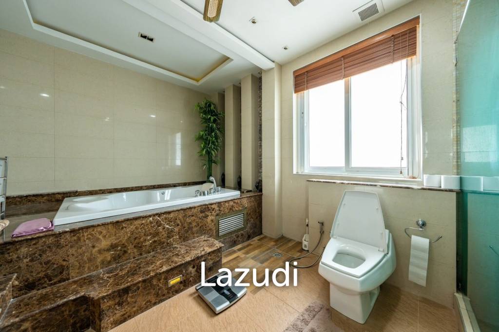 5 ห้องนอน 5 ห้องน้ำ 550 ตร.ม. บ้าน 2 ชั้น ในบางเสร่