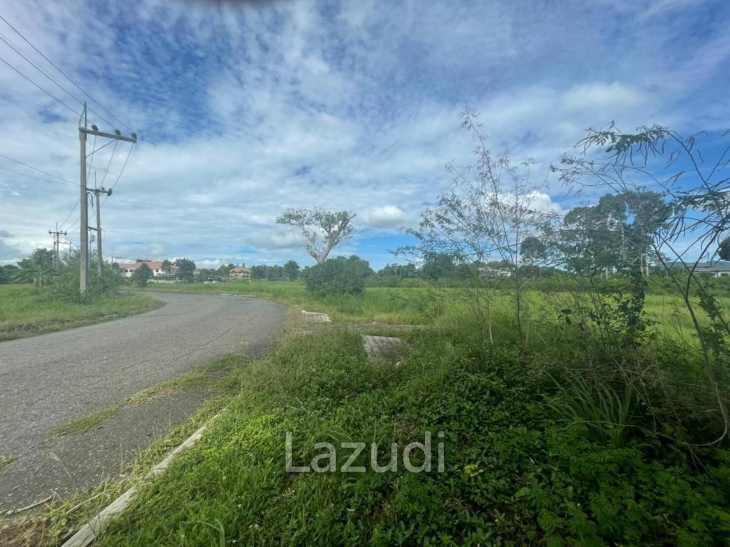 Beautiful Land for Sale in Huai Yai Area