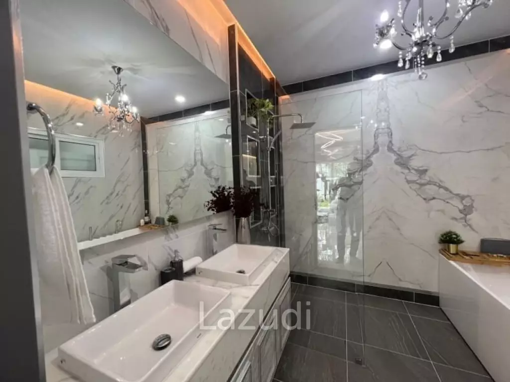 Tropical Modern Style House for Sale