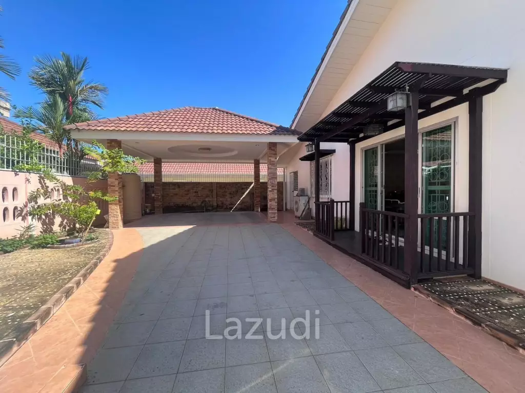 4 Bedrooms House for Sale in Pattaya