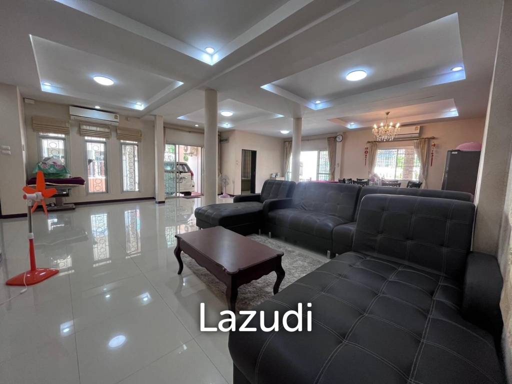 4 Bedrooms House for Sale in Pattaya