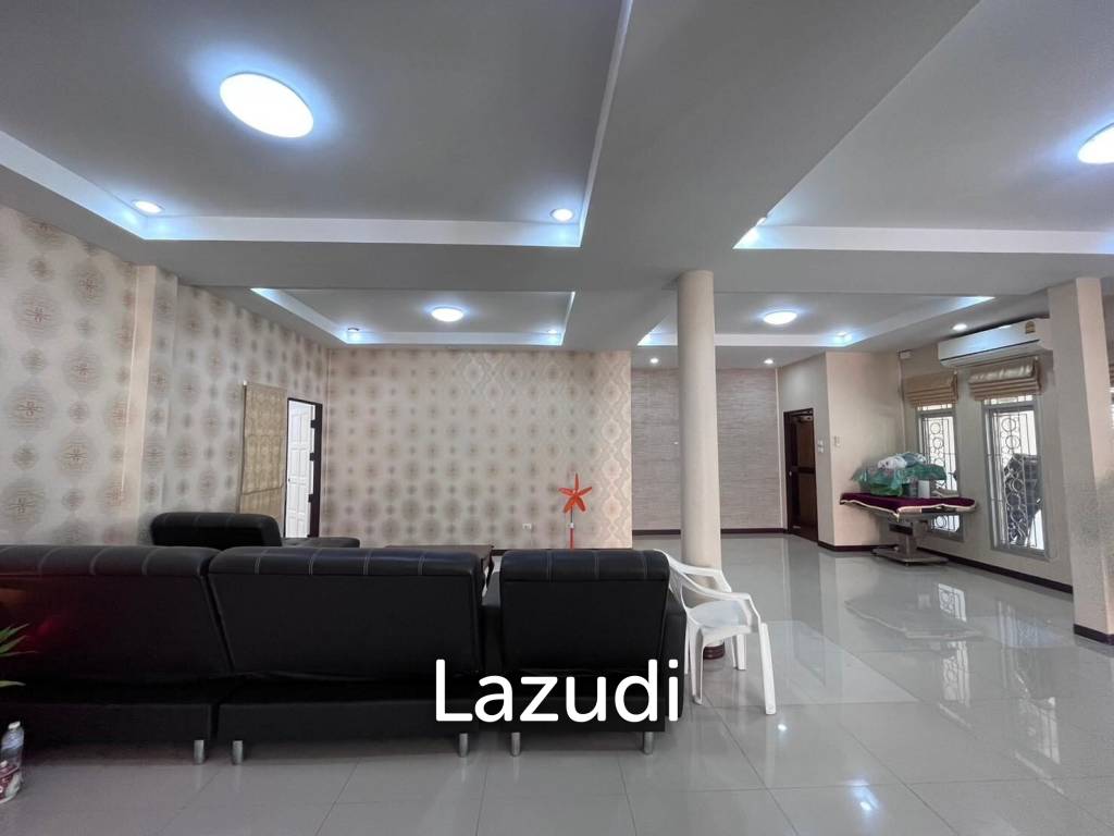 4 Bedrooms House for Sale in Pattaya