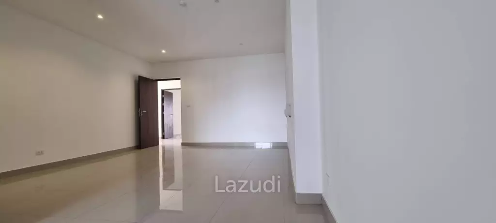 4 Bed 4 Bath 284 SQ.M The Club House Residence