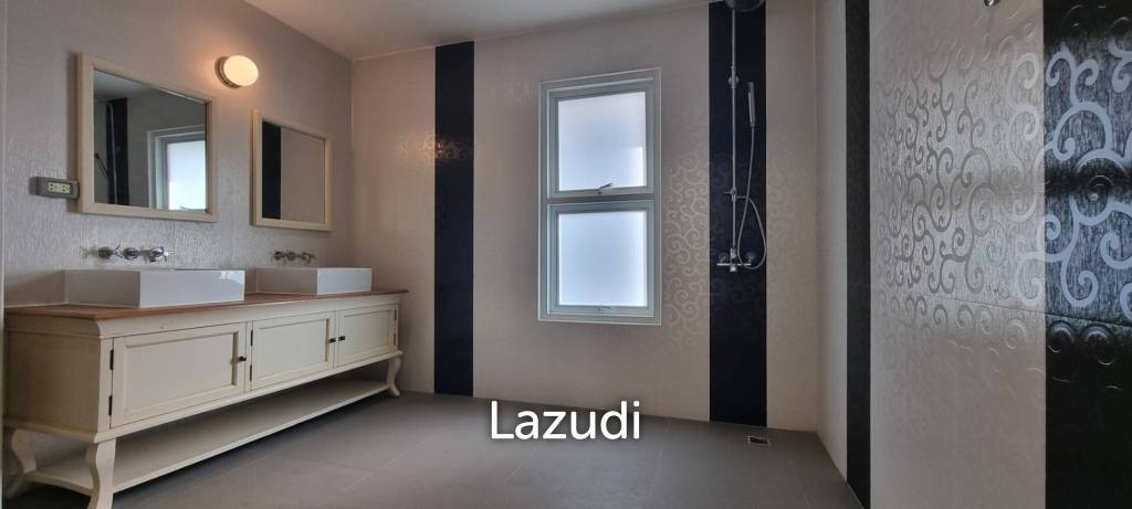 4 Bed 4 Bath 284 SQ.M The Club House Residence