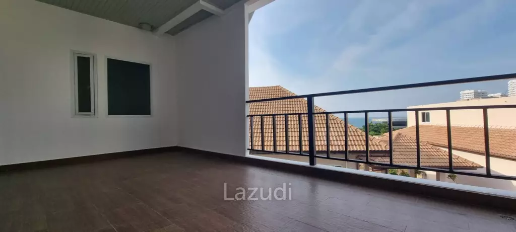 4 Bed 4 Bath 284 SQ.M The Club House Residence