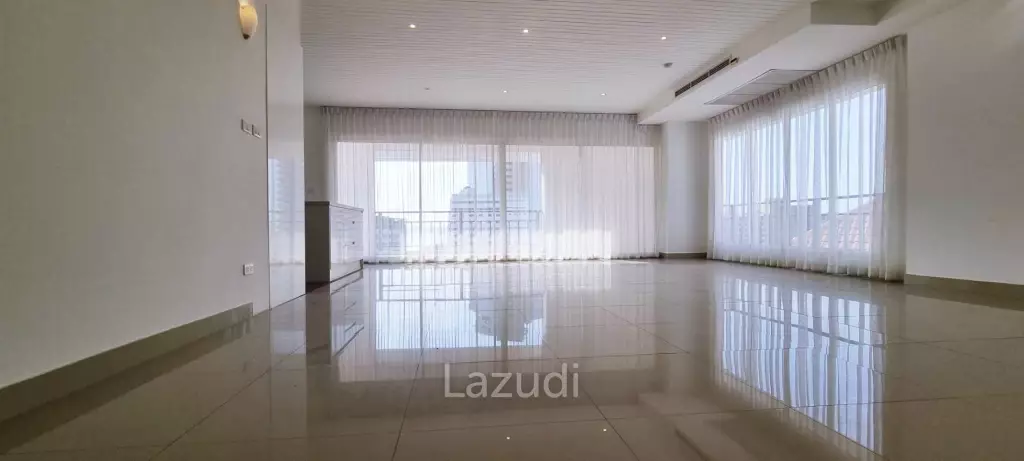 4 Bed 4 Bath 284 SQ.M The Club House Residence