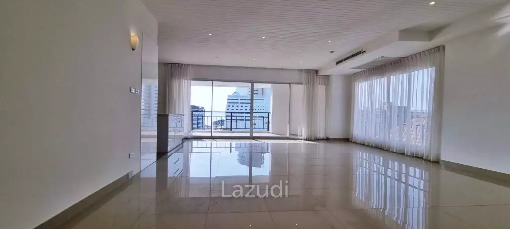 4 Bed 4 Bath 284 SQ.M The Club House Residence