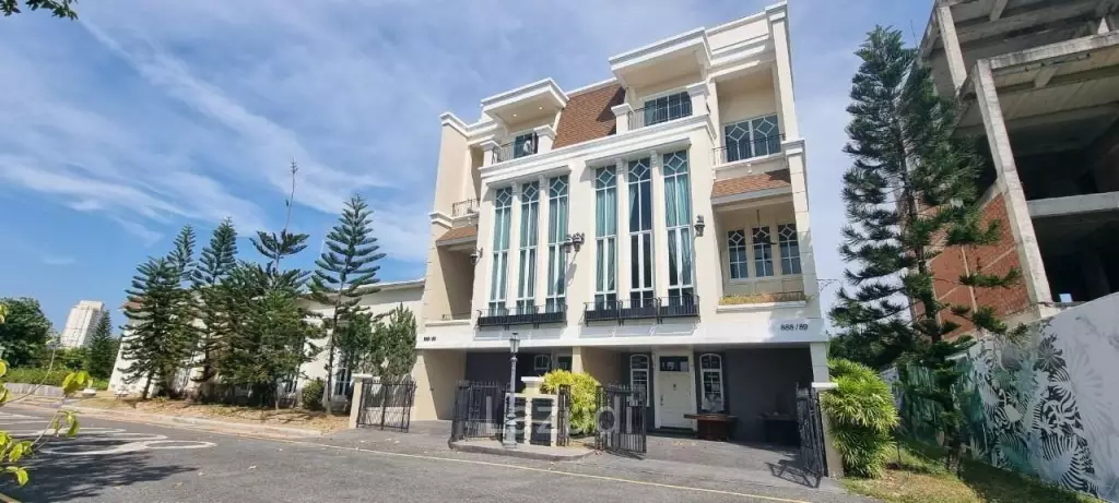 4 Storey House in South Pattaya for Sale