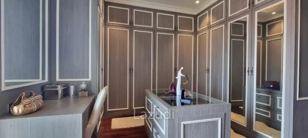 4 Storey House in South Pattaya for Sale