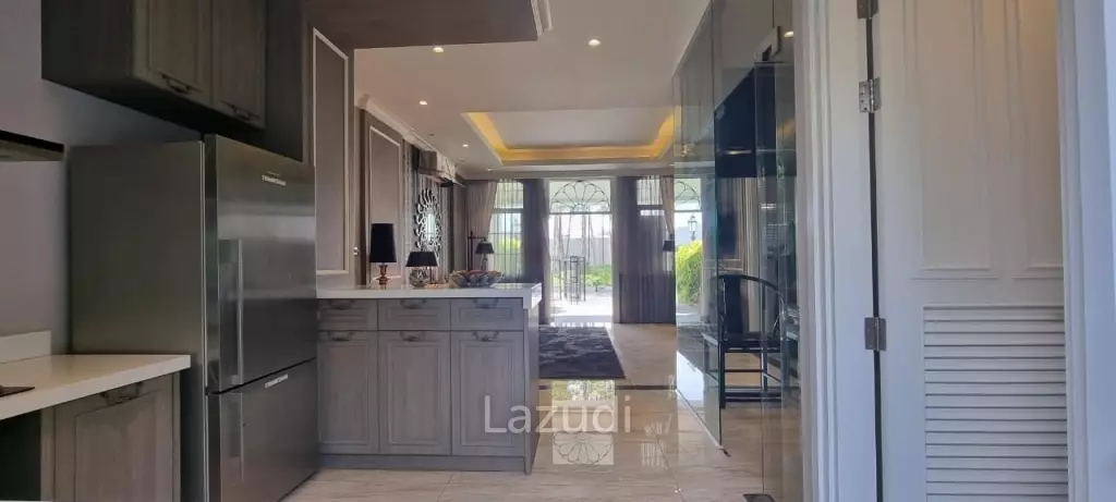 4 Storey House in South Pattaya for Sale