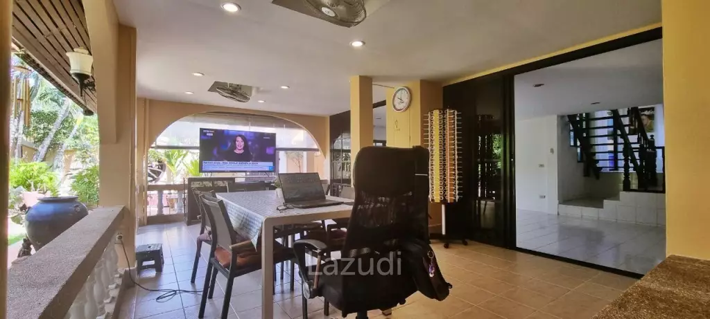 12 ห้องนอน 13 ห้องน้ำ วิลล่า ใน พัทยากลาง
