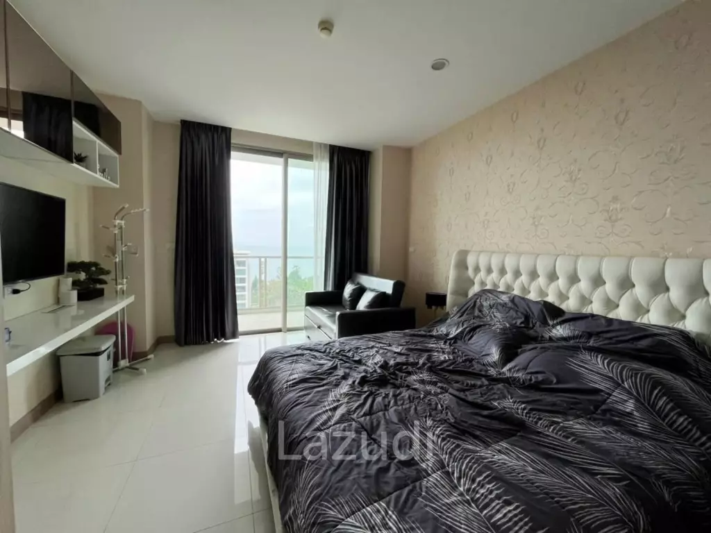 Riviera Wongamat Studio Room for Sale