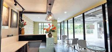 Modern Office Space in Long Beach Condo Ban Amphur