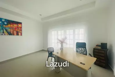 6 Bedrooms East Pattaya House for Sale