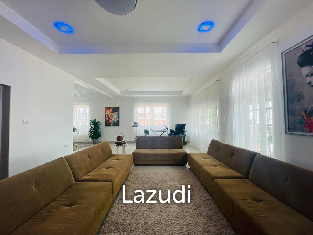 6 Bedrooms East Pattaya House for Sale