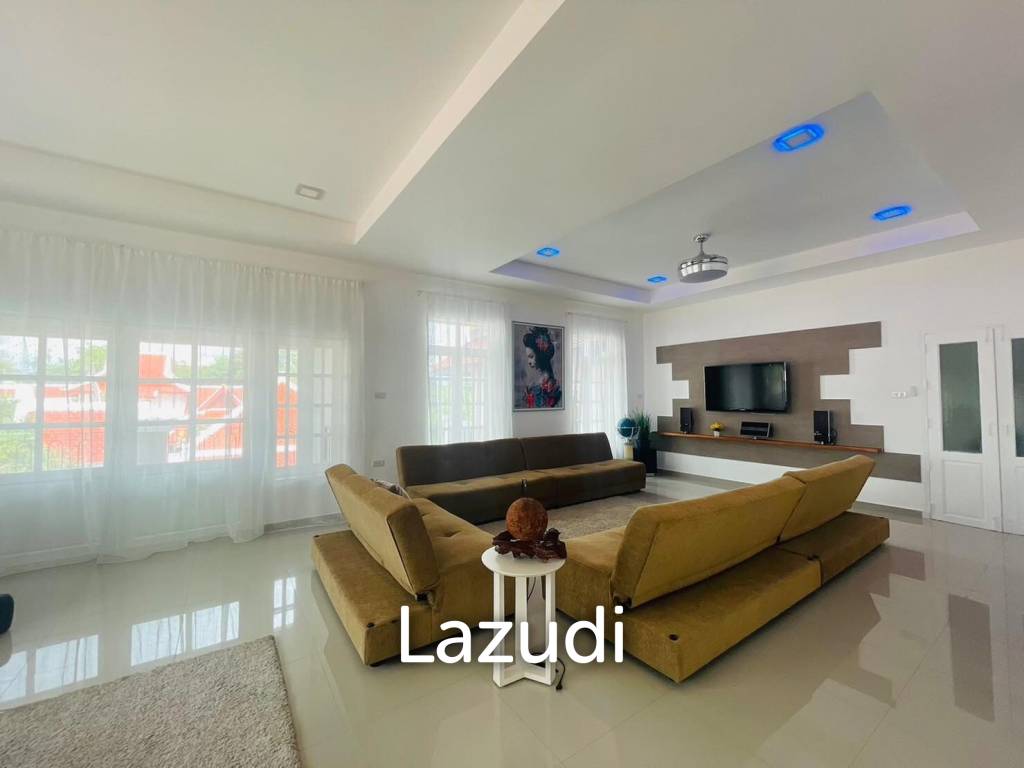 6 Bedrooms East Pattaya House for Sale