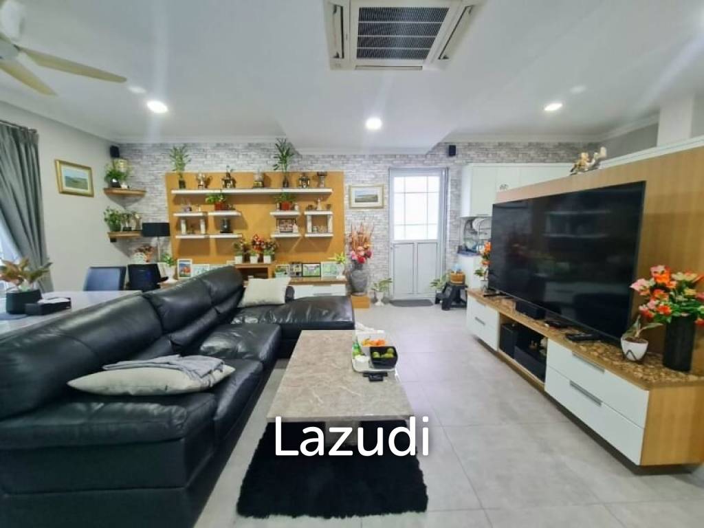 Pool Villa House for Sale in Huay Yai