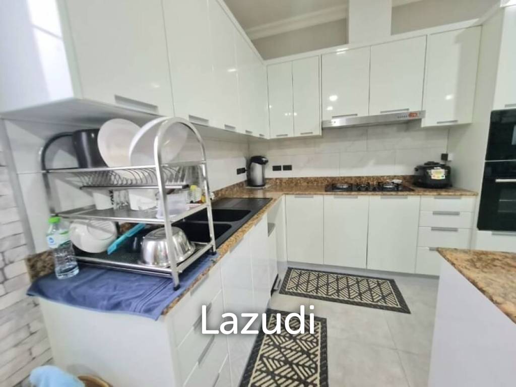 Pool Villa House for Sale in Huay Yai