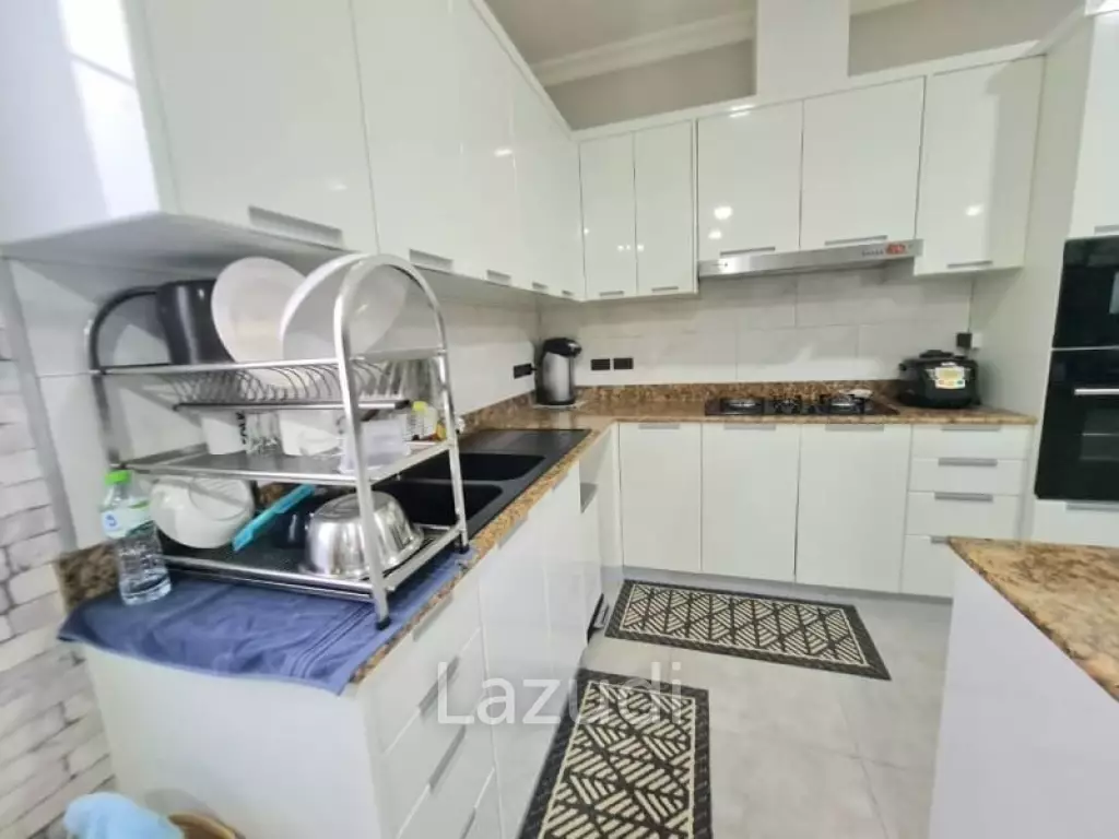 Pool Villa House for Sale in Huay Yai