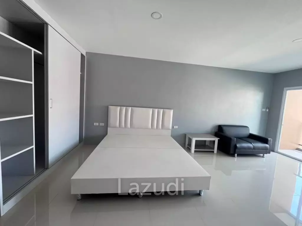 Studio 1 Bath 39 SQ.M The Center Views