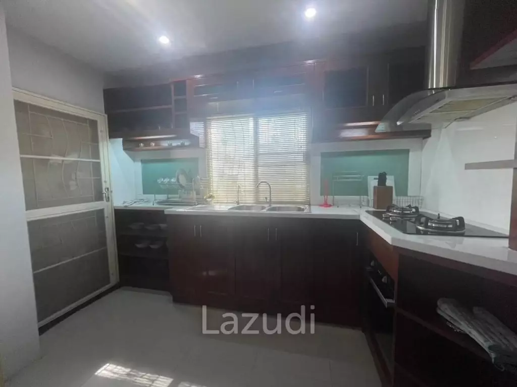 2 Storey House for Sale in Jomtien