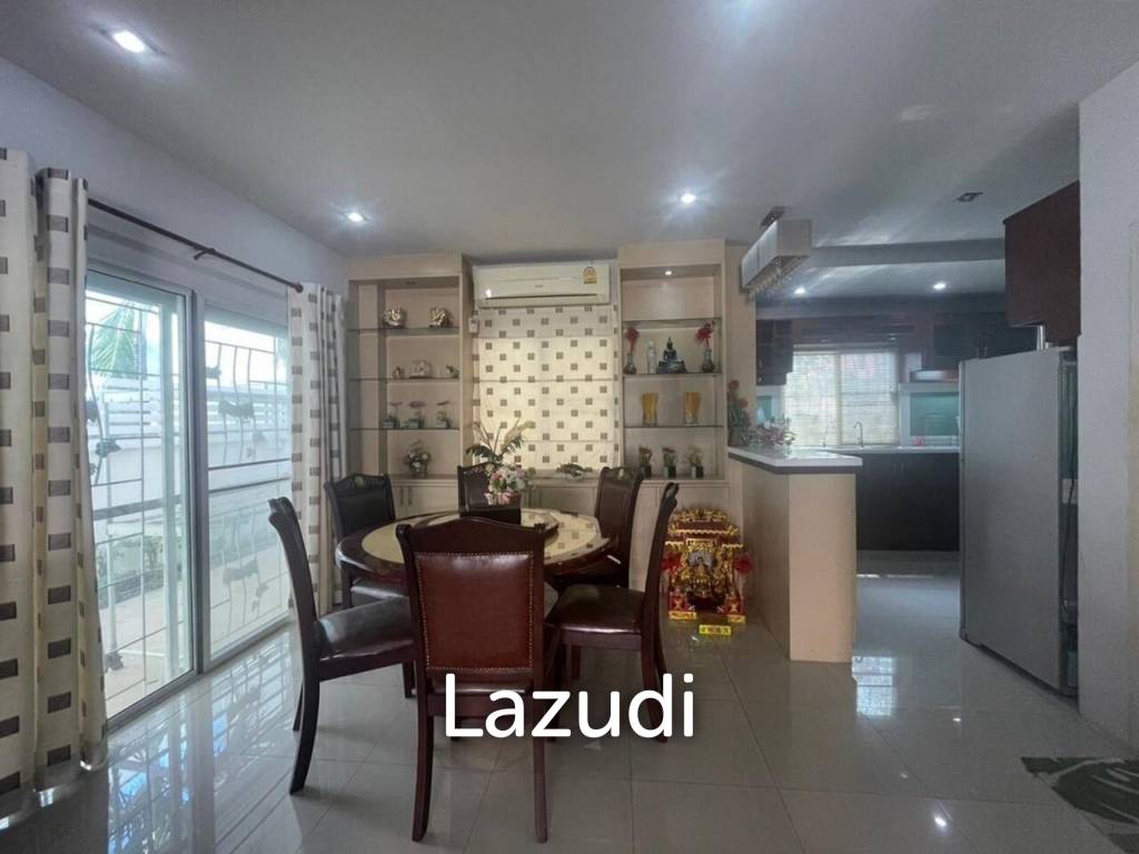 2 Storey House for Sale in Jomtien