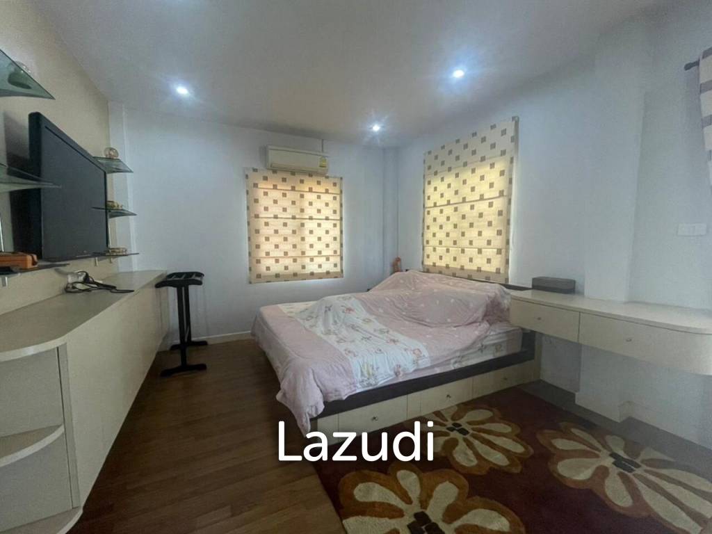 2 Storey House for Sale in Jomtien