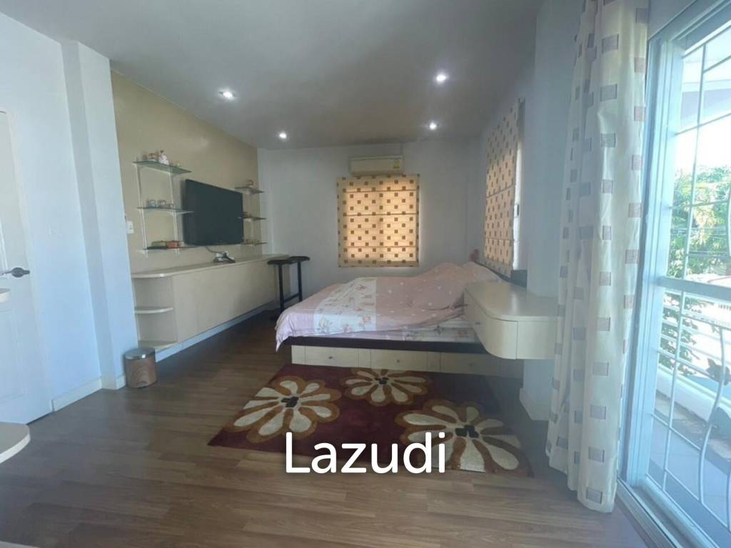 2 Storey House for Sale in Jomtien