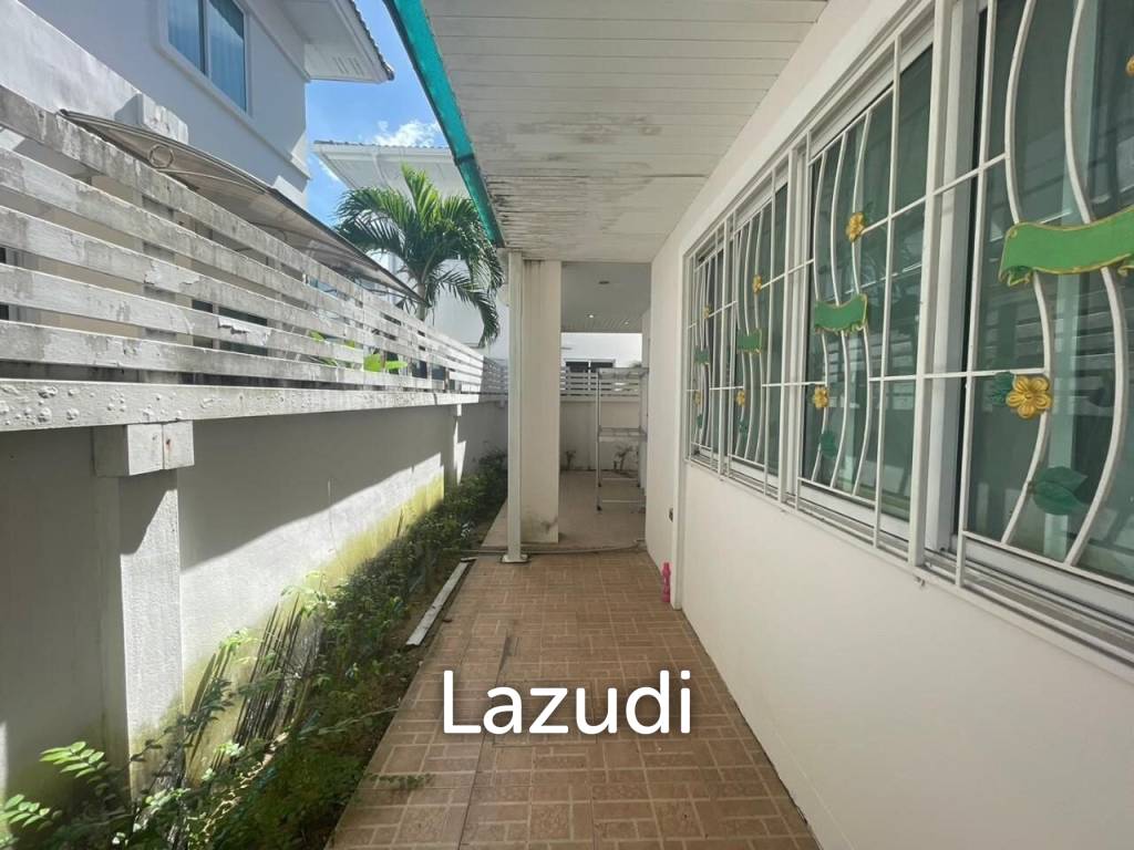 2 Storey House for Sale in Jomtien