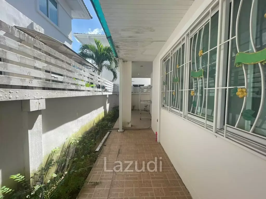 2 Storey House for Sale in Jomtien