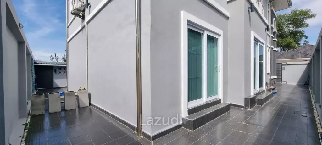 Quiet location Private House for Sale