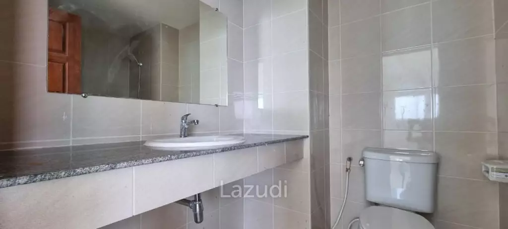 3 Bed 3 Bath 288 SQ.M View Talay 8 Condo