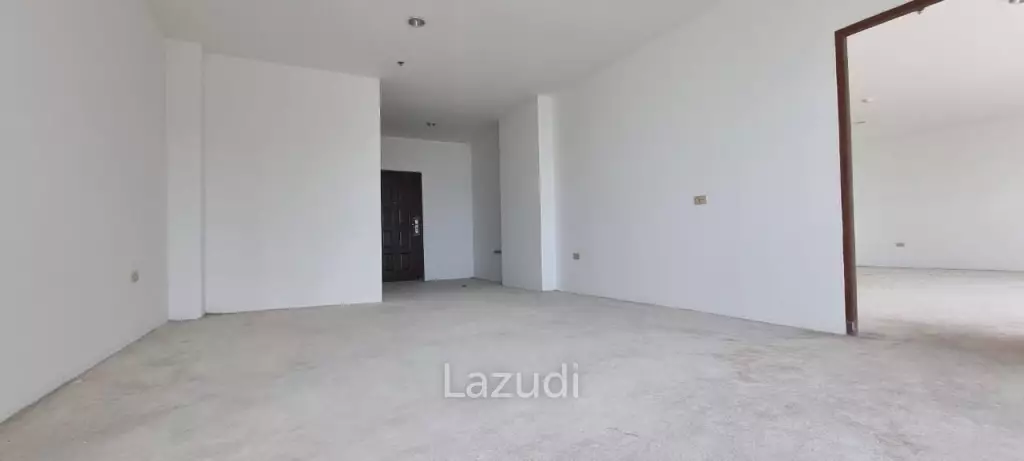 3 Bed 3 Bath 288 SQ.M View Talay 8 Condo