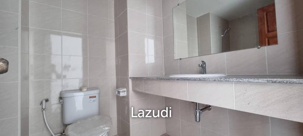 3 Bed 3 Bath 288 SQ.M View Talay 8 Condo