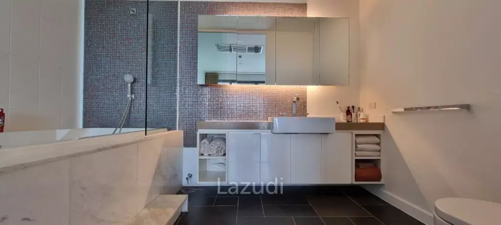 2 Bed 2 Bath 102 SQ.M Northpoint Condo