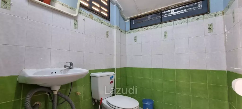 ขายบ้านสระว่ายน้ำส่วนตัวในสัตหีบ