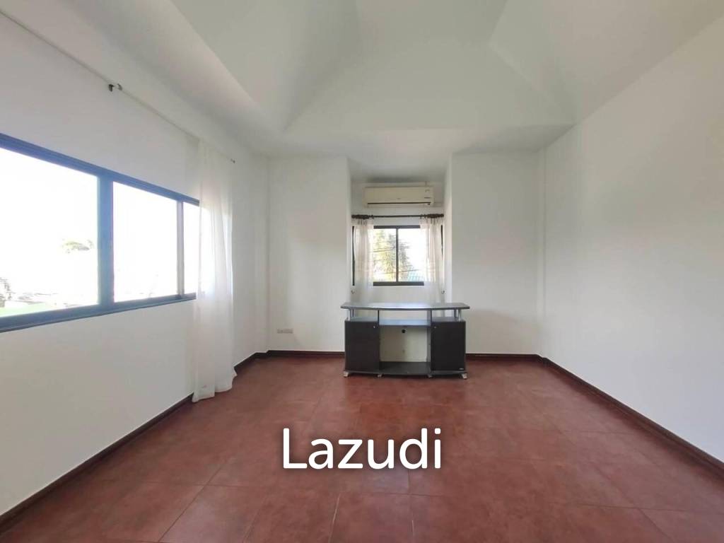 3-Storey House for Sale in East Pattaya