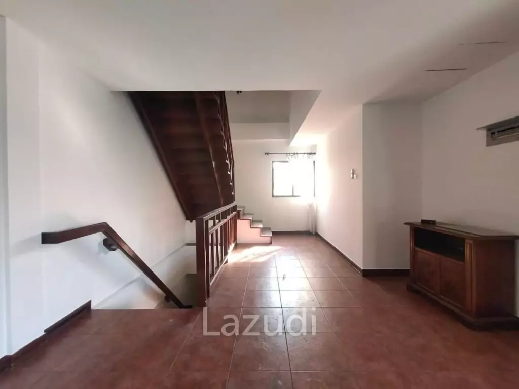 3-Storey House for Sale in East Pattaya