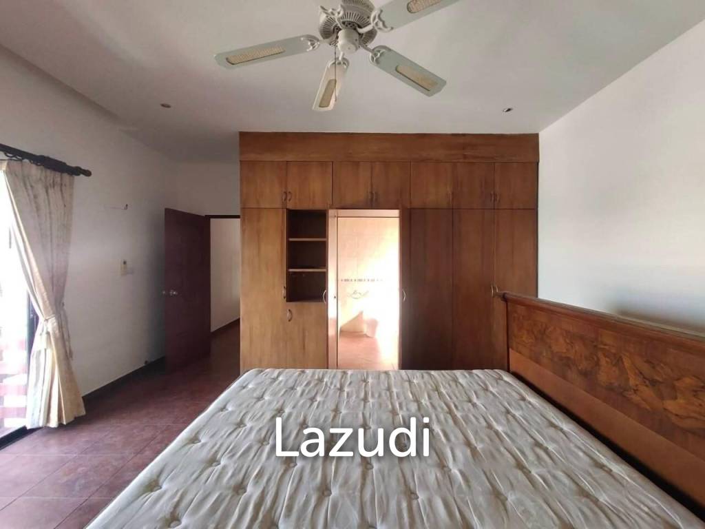 3-Storey House for Sale in East Pattaya