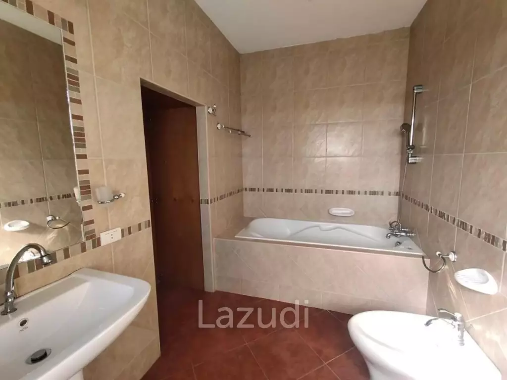 3-Storey House for Sale in East Pattaya