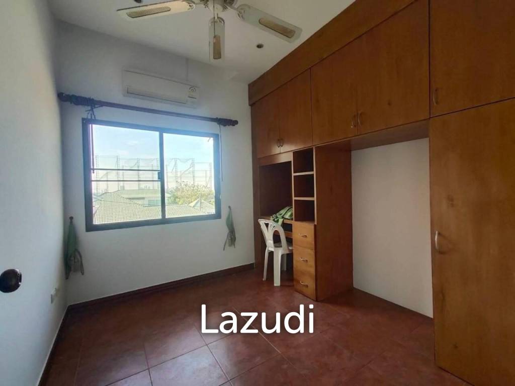 3-Storey House for Sale in East Pattaya