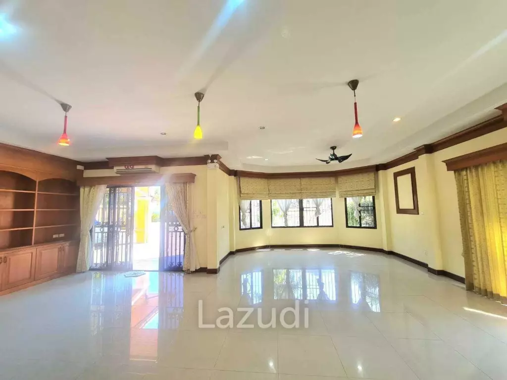 Pool Villa House for Sale in Mabprachan