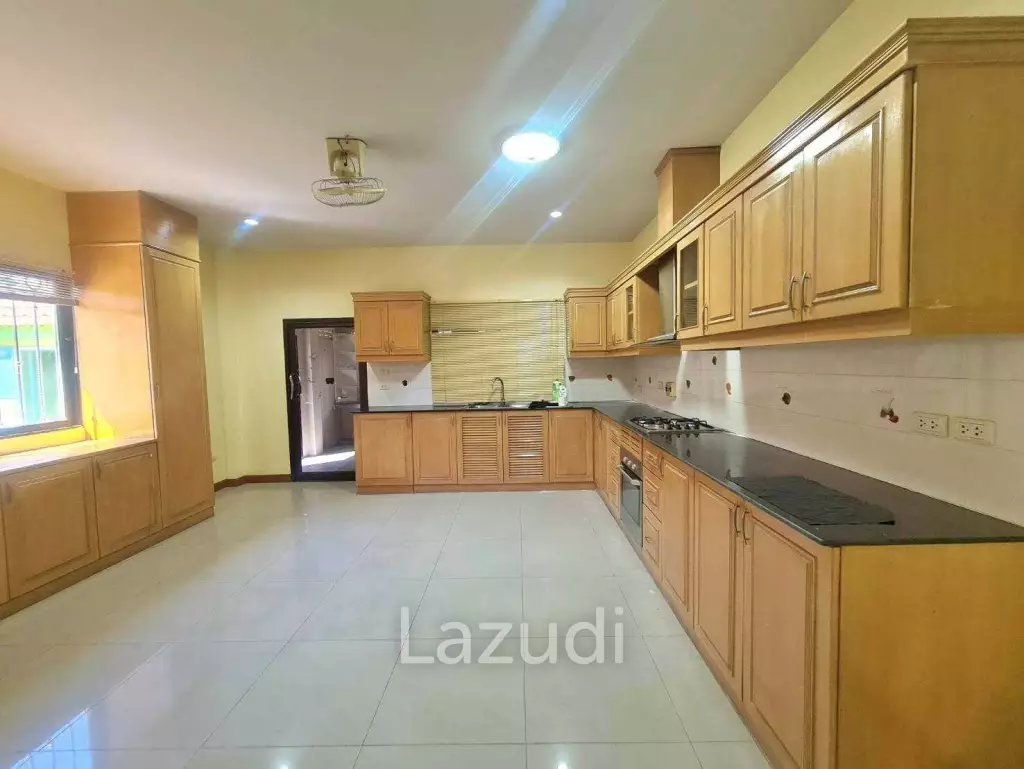 Pool Villa House for Sale in Mabprachan